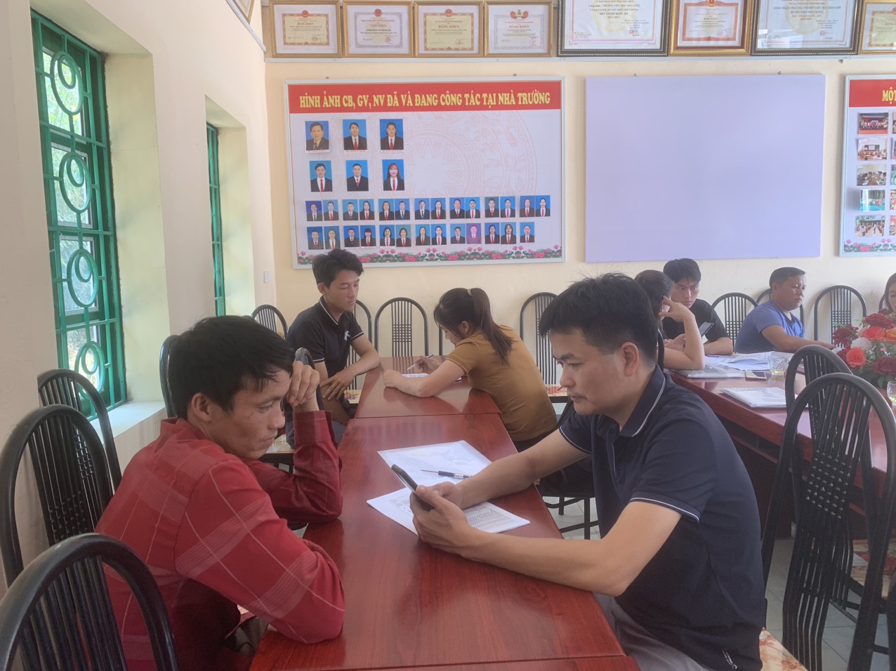 Trường PTDTBT TH Keo Lôm tổ chức khảo sát và hướng dẫn học sinh tham gia dự án “Vui đọc cùng em”