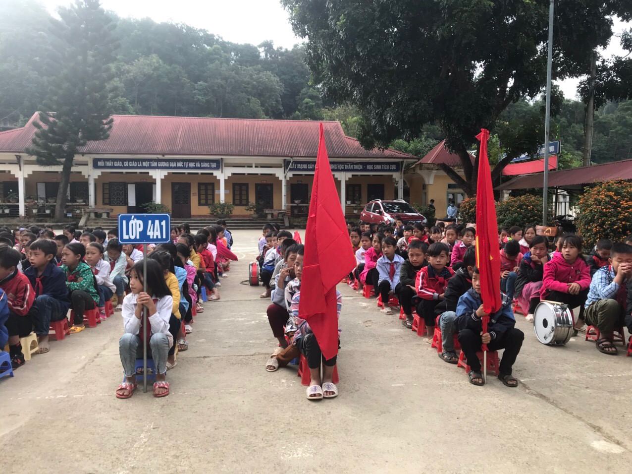 ảnh sh dưới cờ