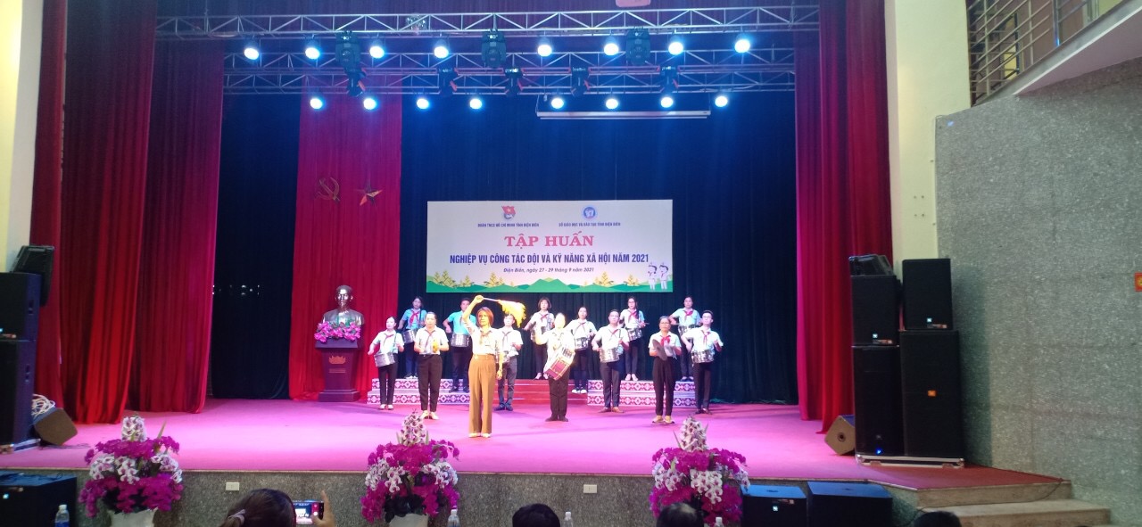 anh tập huấn công tác đội 3