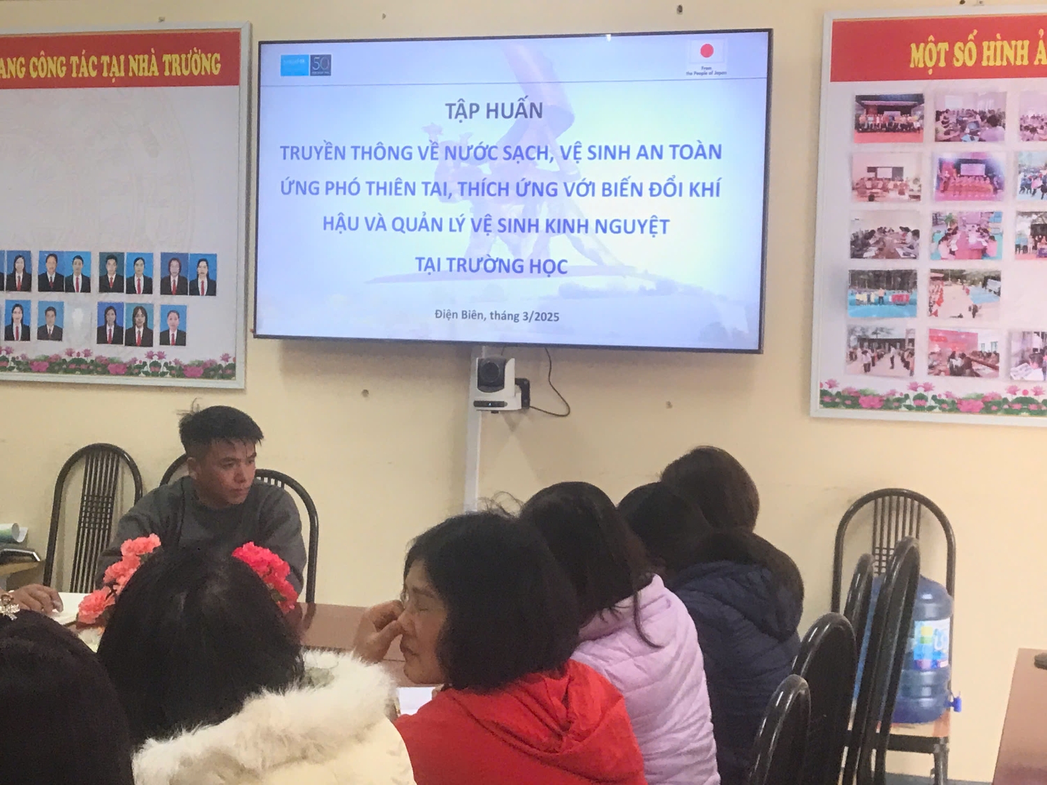Tập huấn truyền thông về nước sạch, vệ sinh và quản lý vệ sinh kinh nguyệt trong trường học